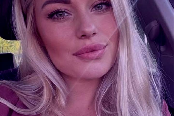 Grace, 36, a blonde hazel-eyed mixed companion based in Moanda. Offering Travel Companion, Tantra, Duos. Available for incall and outcall, day and evening da...