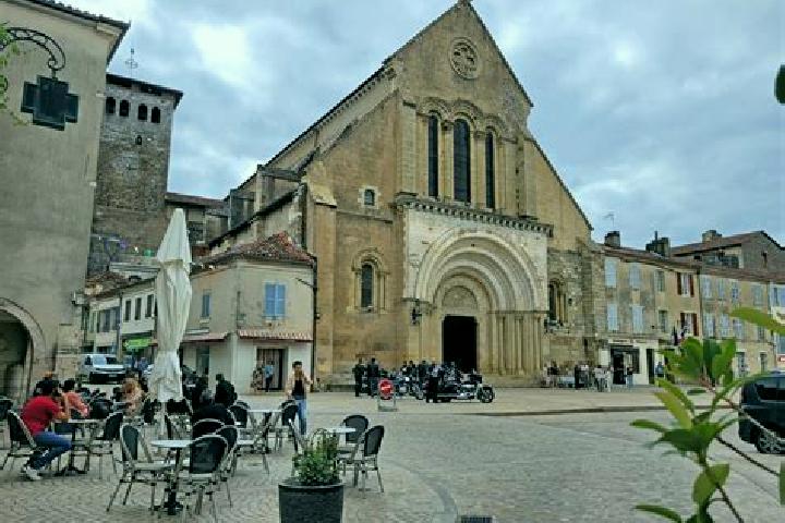 Grace, 36 — Escort in Saint-Sever, France