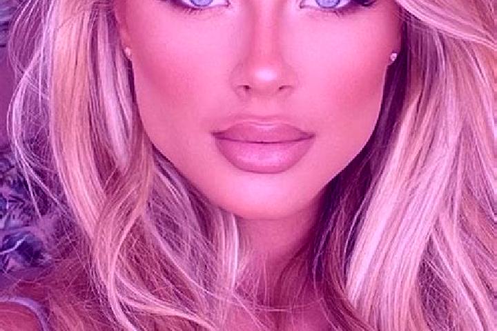 Grace, 37, a blonde blue-eyed latina companion based in Houtvenne. Offering A-Level, Duos, Domination, Dinner Date. Available for incall and outcall, overnig...