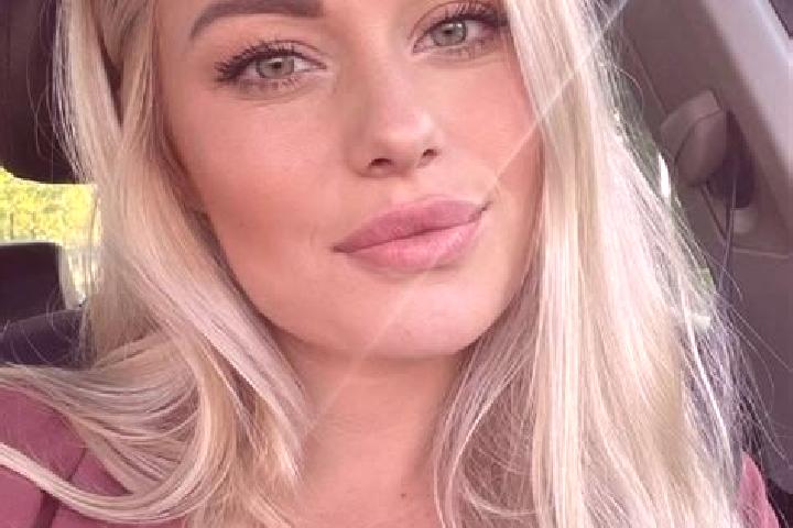 Grace, 38, a blonde hazel-eyed mediterranean companion based in Atlashevo. Offering Massage, GFE, OWO. Available for incall and outcall, overnight bookings a...