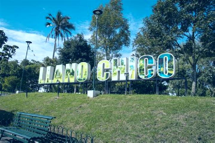 Grace, 38 — Escort in Llano Chico, Ecuador
