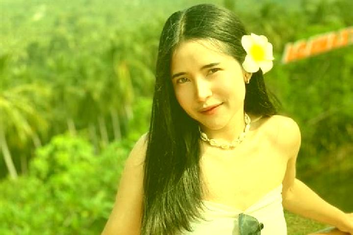 Grace, 38 — Escort in Prachantakham, Thailand