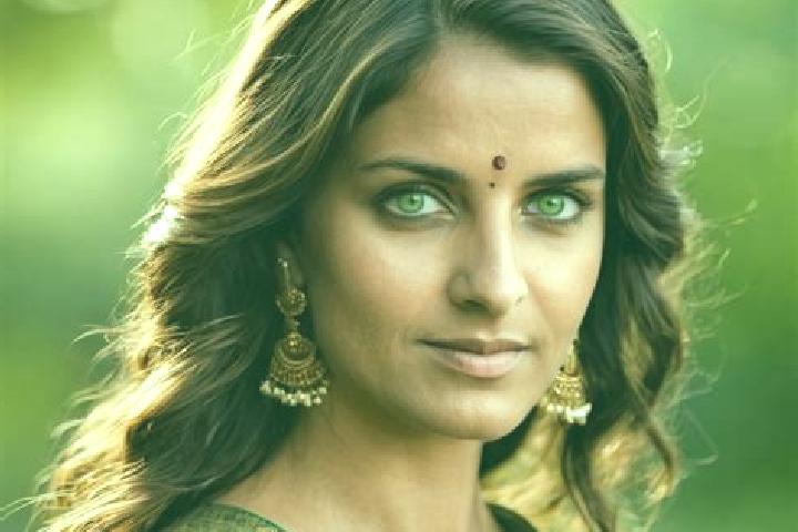 Grace, 39, a brunette green-eyed indian companion based in Berg. Offering Party Girl, CIM, Fetish. Available for incall and outcall, day and evening dates.