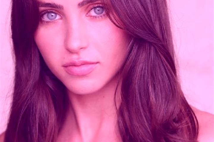 Hannah, 20, a auburn brown-eyed latina companion based in Landri Sales. Offering OWO, 69, Party Girl, Travel Companion, Massage. Available for incall and out...
