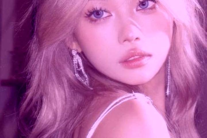 Hannah, 20, a blonde grey-eyed asian companion based in Tekstylnyk. Offering CIM, Party Girl, Overnight. Available for incall and outcall, day and evening da...