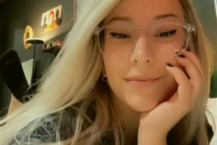 Hannah, 20, a blonde grey-eyed middle eastern companion based in Lauffohr (Brugg). Offering Dinner Date, Deep French Kissing, Tantra, Massage. Available for ...