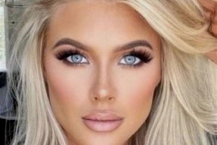 Hannah, 20, a platinum blonde grey-eyed indian companion based in South Ozone Park. Offering 69, Dinner Date, Party Girl. Available for incall and outcall, d...