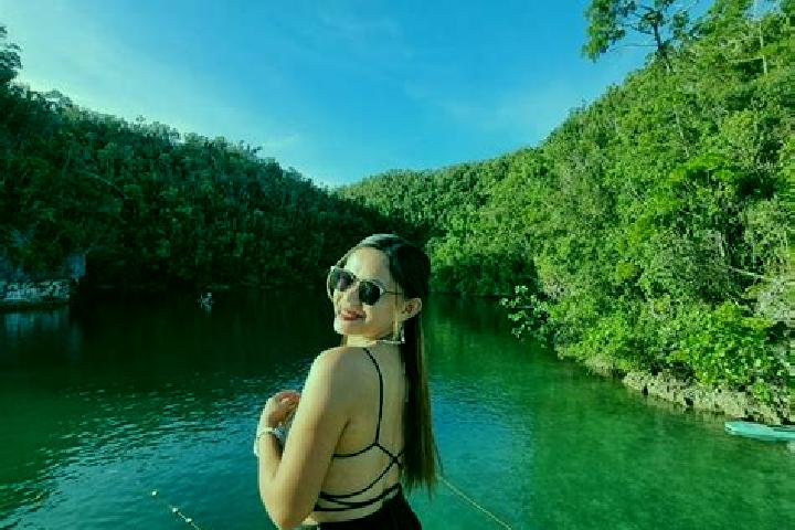 Hannah, 20 — Escort in Salimbao, Philippines