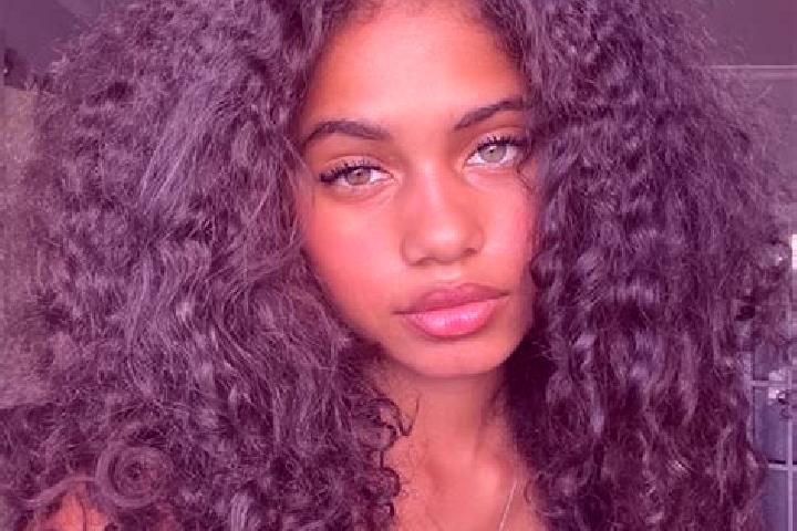 Hannah, 21, a black blue-eyed ebony companion based in Mane. Offering Tantra, Dinner Date, GFE, Party Girl. Available for incall and outcall, day and evening...