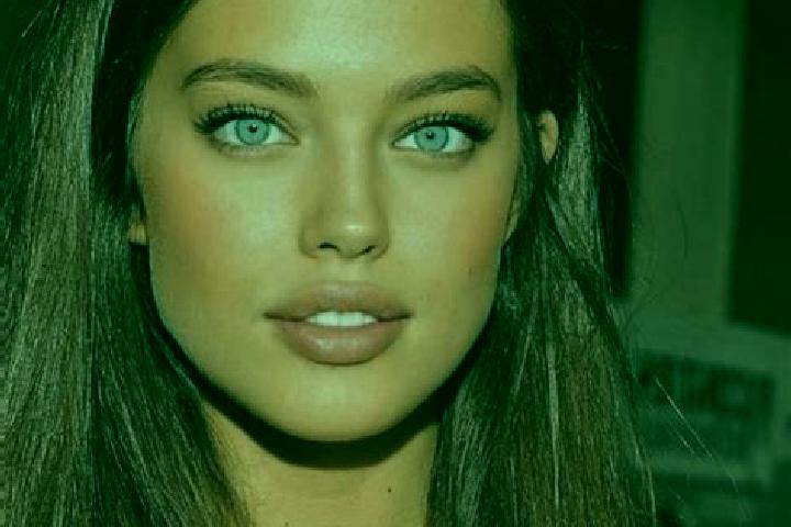 Hannah, 21, a chestnut green-eyed caucasian companion based in Tecolapan. Offering Deep French Kissing, Couples, Striptease. Available for incall and outcall...