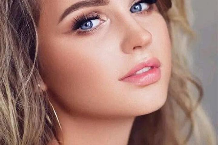 Hannah, 21, a dark blonde blue-eyed slavic companion based in La Boquita. Offering Couples, OWO, Deep French Kissing, A-Level. Available for incall and outca...