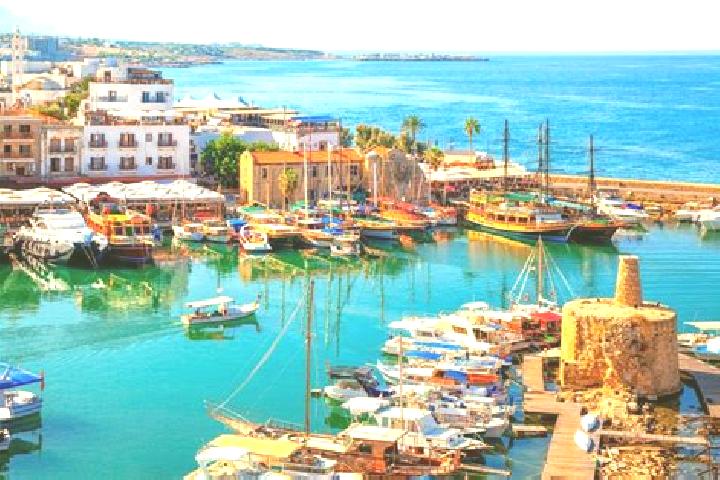 Hannah, 21 — Escort in Konia, Cyprus