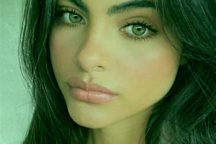 Hannah, 22, a brunette green-eyed latina companion based in Imeni Vorovskogo. Offering Roleplay, Girlfriend Experience, Erotic Massage. Available for incall ...