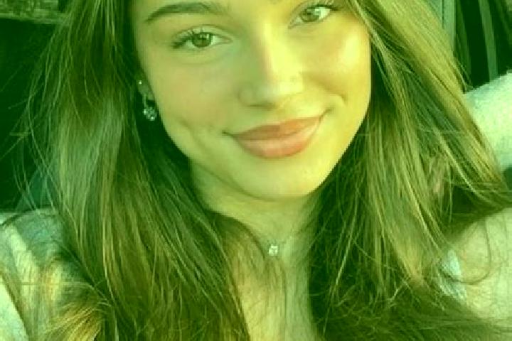 Hannah, 22, a brunette hazel-eyed caribbean companion based in Onzonilla. Offering Fetish, Overnight, Travel Companion, Duos, Erotic Massage. Available for i...