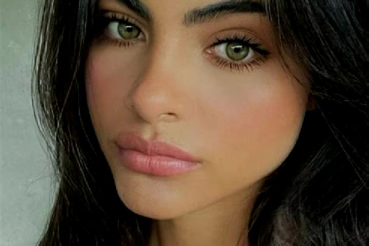Hannah, 23, a black dark-eyed european companion based in Big Sandy. Offering Fetish, GFE, 69. Available for incall and outcall, overnight bookings available.