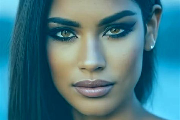 Hannah, 23, a black dark-eyed latina companion based in Gendingsari. Offering Prostate Massage, GFE, CIM. Available for incall and outcall, overnight booking...