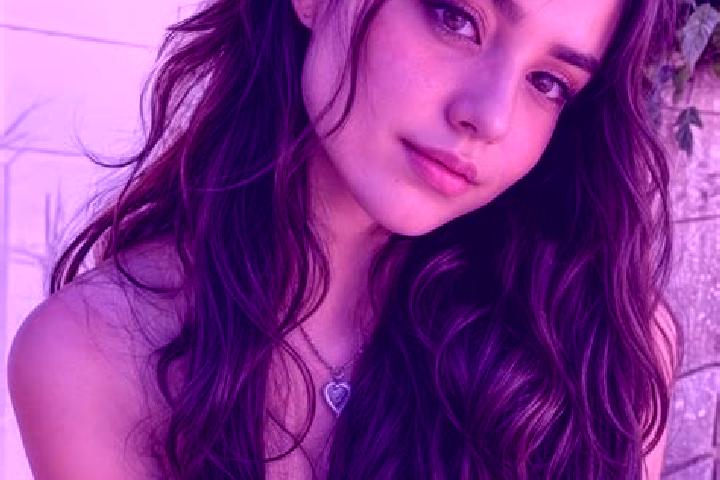 Hannah, 23, a brunette hazel-eyed latina companion based in Bolitoc. Offering OWO, Prostate Massage, Couples, BDSM, Party Girl. Available for incall and outc...