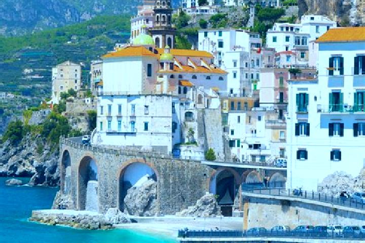 Hannah, 23 — Escort in Folgaria, Italy