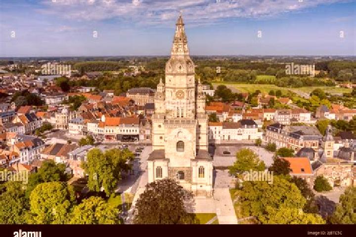 Hannah, 23 — Escort in Neuville-Saint-Amand, France