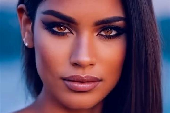 Hannah, 24, a auburn hazel-eyed latina companion based in Camichin de Jauja. Offering Girlfriend Experience, Duos. Available for incall and outcall, overnigh...