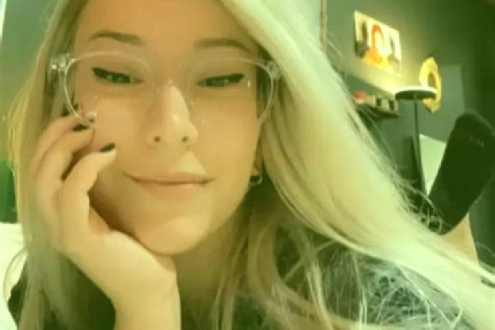 Hannah, 24, a blonde dark-eyed indian companion based in Panorama Village. Offering Overnight, Domination, Travel Companion. Available for incall and outcall...
