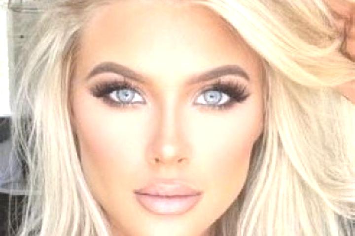 Hannah, 24, a platinum blonde hazel-eyed latina companion based in Laxton. Offering Massage, A-Level, Erotic Massage, Roleplay, GFE. Available for incall and...