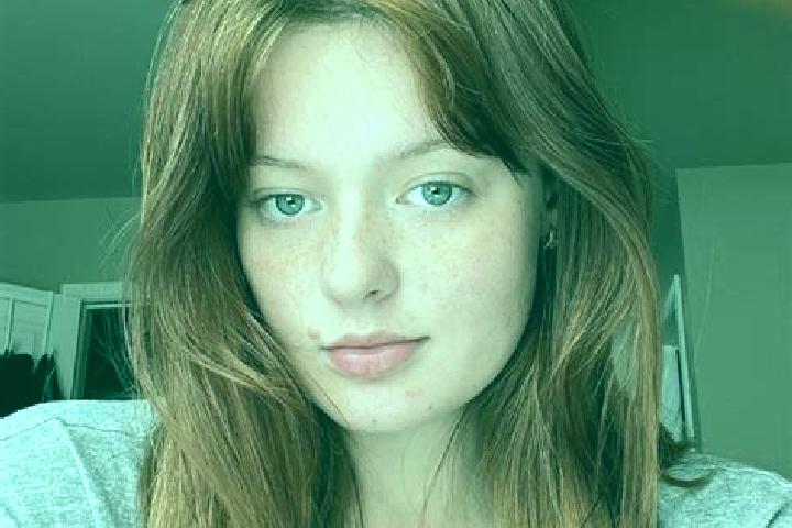 Hannah, 24, a red green-eyed caucasian companion based in Luder. Offering Tantra, Erotic Massage, A-Level. Available for incall and outcall, day and evening ...
