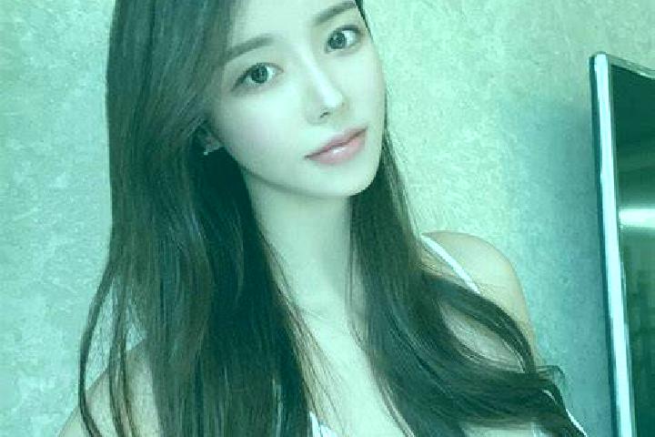 Hannah, 24 — Escort in Chakou, China