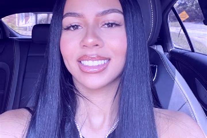 Hannah, 25 — Escort in Huseni, Romania