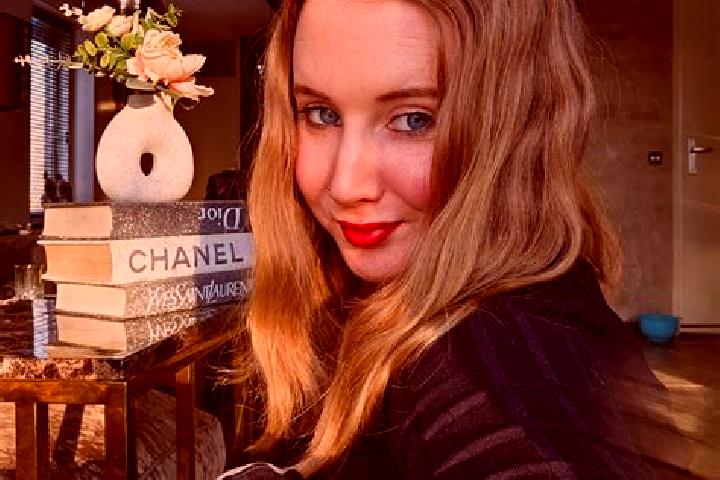 Hannah, 25 — Escort in Soest, Netherlands