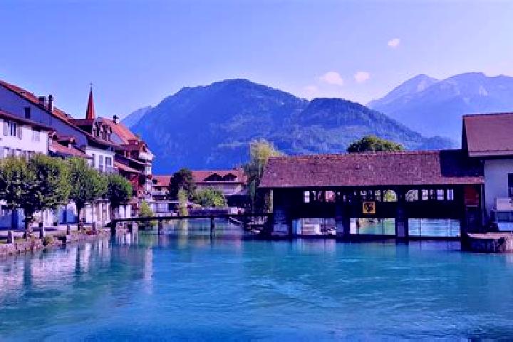 Hannah, 25 — Escort in Unterseen, Switzerland