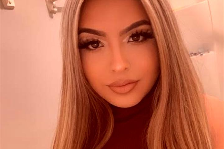Hannah, 26, a blonde brown-eyed latina companion based in Karol Bagh. Offering GFE, Erotic Massage, Party Girl, Overnight. Available for incall and outcall, ...