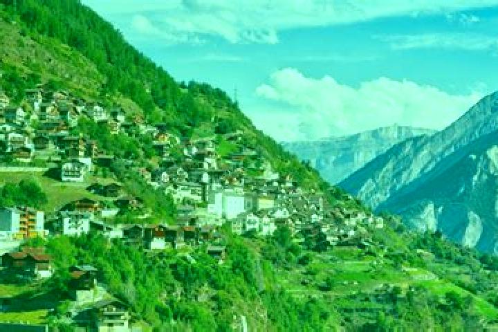 Hannah, 26 — Escort in Iserables, Switzerland