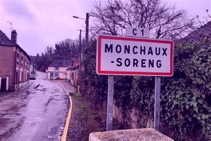 Hannah, 26 — Escort in Monchaux-Soreng, France