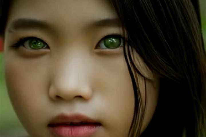 Hannah, 27, a auburn green-eyed asian companion based in Fieries. Offering Tantra, Girlfriend Experience, BDSM, Travel Companion. Available for incall and ou...