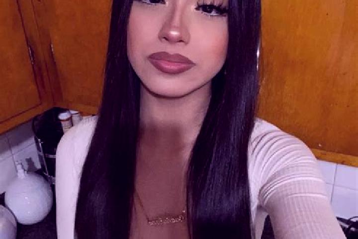 Hannah, 27, a black green-eyed latina companion based in Suszec. Offering Couples, Girlfriend Experience, Prostate Massage, Tantra. Available for incall and ...