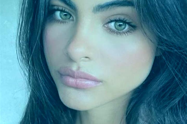 Hannah, 27, a black hazel-eyed ebony companion based in Jajpur. Offering Duos, Overnight, Erotic Massage. Available for incall and outcall, overnight booking...