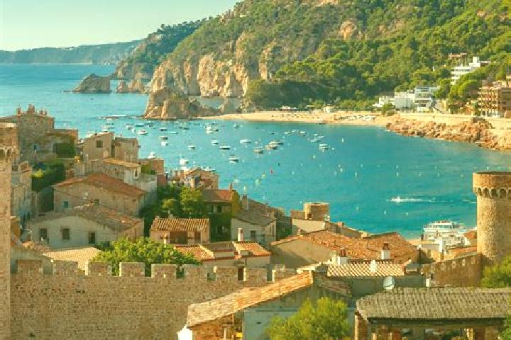 Hannah, 27 — Escort in Fores, Spain