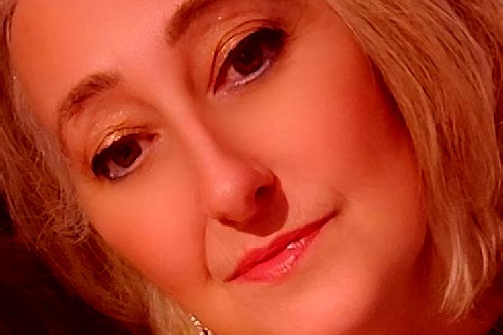 Hannah, 27 — Escort in Lezoux, France