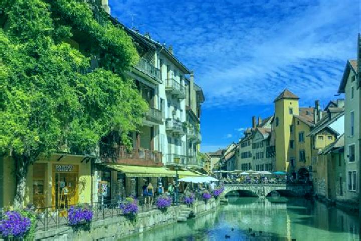 Hannah, 27 — Escort in Lodeve, France
