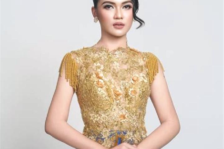 Hannah, 27 — Escort in Sampit, Indonesia