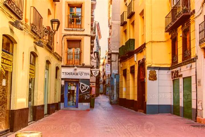 Hannah, 27 — Escort in Valdefuentes de Sangusin, Spain