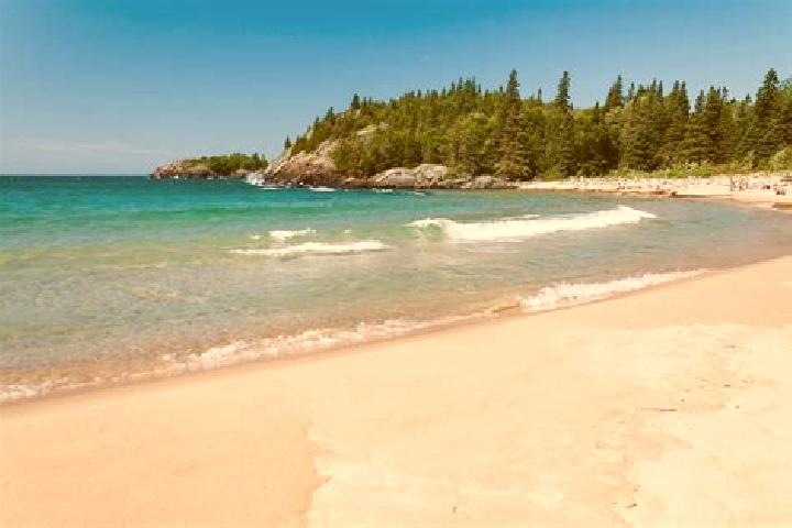Hannah, 28 — Escort in Amigo Beach, Canada