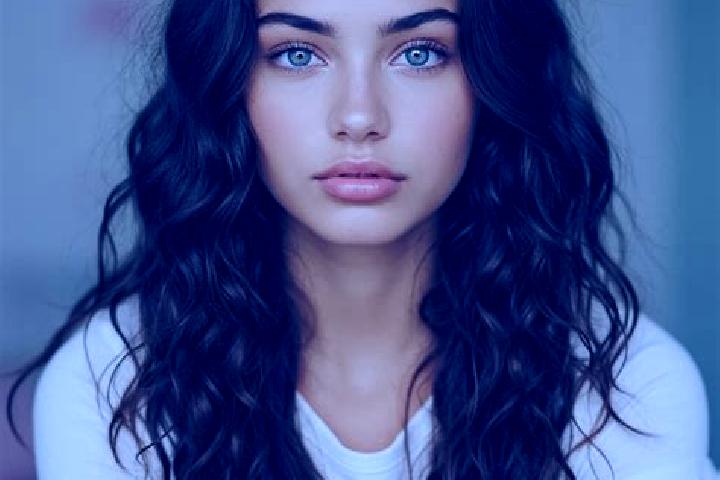 Hannah, 29, a brunette amber-eyed mediterranean companion based in Rothesay. Offering Couples, CIM, Massage, OWO, A-Level. Available for incall and outcall, ...