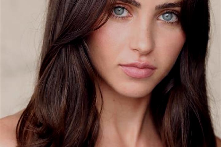 Hannah, 29, a brunette blue-eyed mixed companion based in Wujian. Offering A-Level, Domination, 69. Available for incall and outcall, day and evening dates.