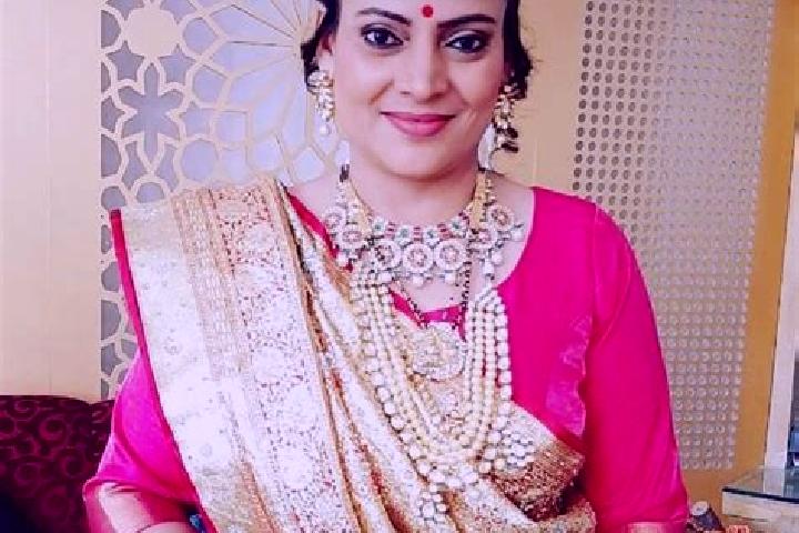 Hannah, 29 — Escort in Arya, India