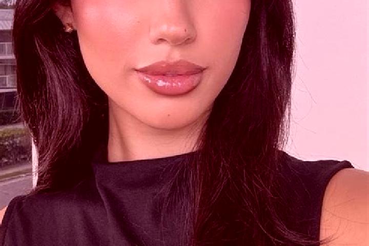 Hannah, 29 — Escort in Merii, Romania