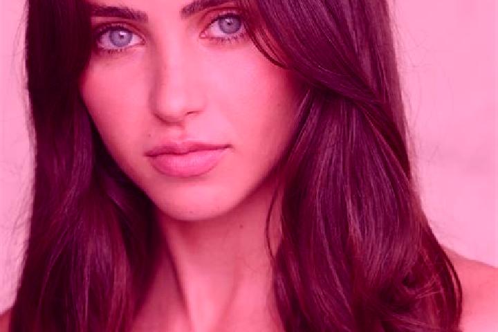 Hannah, 30, a auburn brown-eyed indian companion based in Vista Alegre. Offering Overnight, Roleplay, Domination, Striptease. Available for incall and outcal...