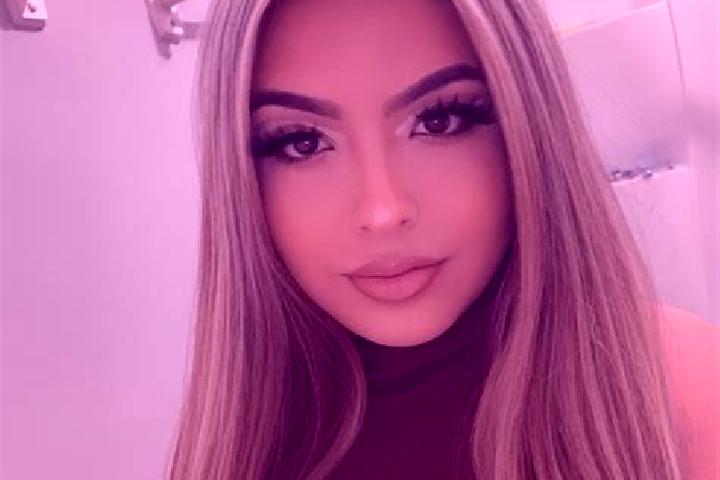 Hannah, 30, a blonde amber-eyed latina companion based in Morgantown. Offering Erotic Massage, Prostate Massage. Available for incall and outcall, day and ev...