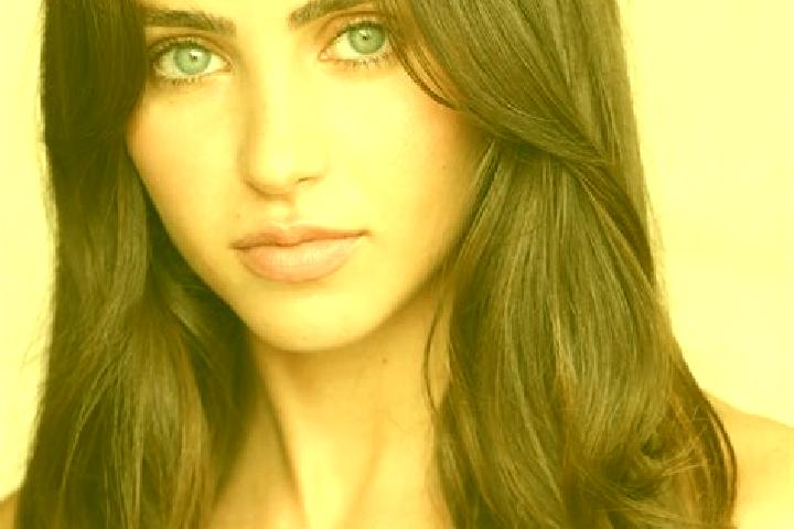 Hannah, 30, a brunette dark-eyed asian companion based in College Park East. Offering Duos, 69. Available for incall and outcall, day and evening dates.